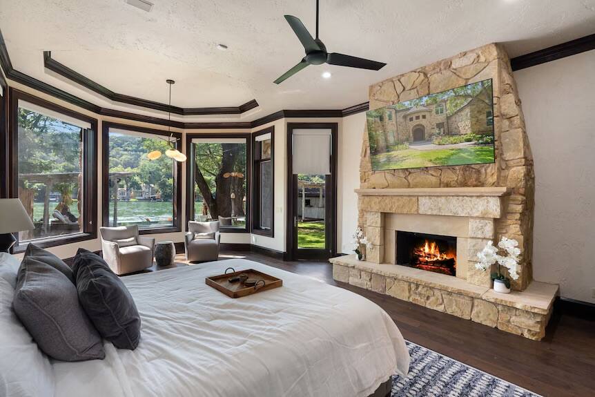 Cross Lake Hideaway Austin vacation rental photo 25
