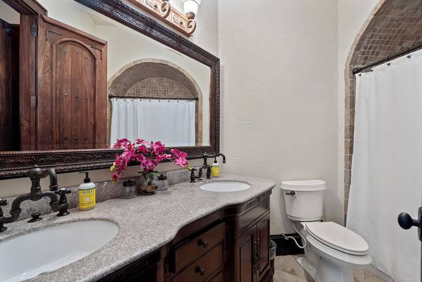 Cross Lake Hideaway Austin vacation rental photo 30