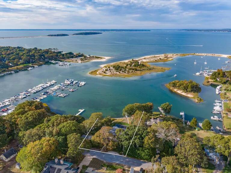 Montague Hamptons vacation rental photo 3