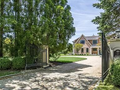 Renee Hamptons vacation rental photo 10
