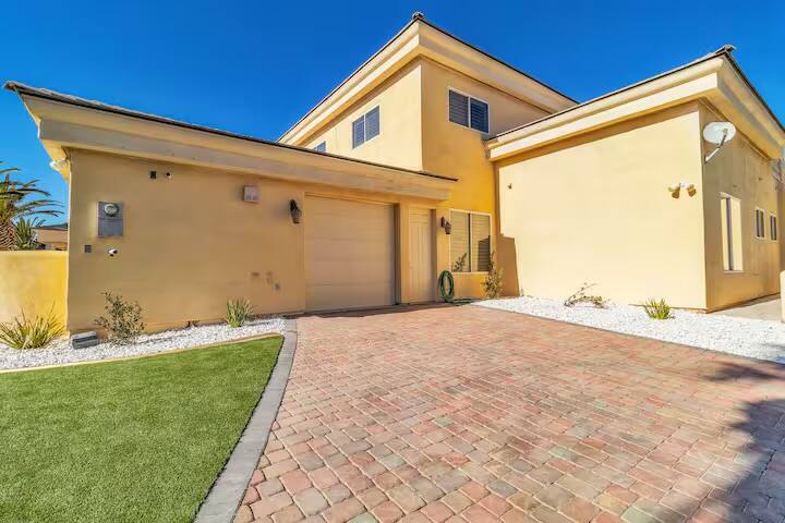 Vegas Outpost Las Vegas vacation rental photo 7