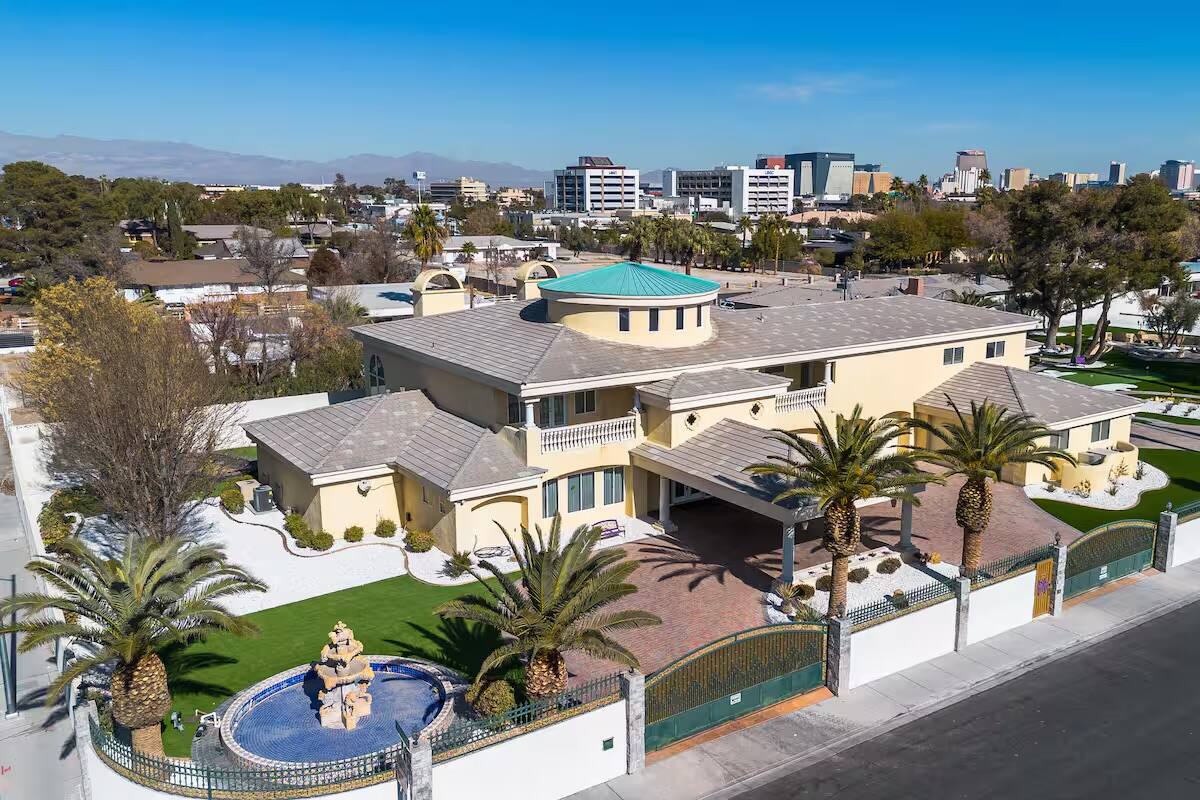 Vegas Outpost Las Vegas vacation rental photo 13