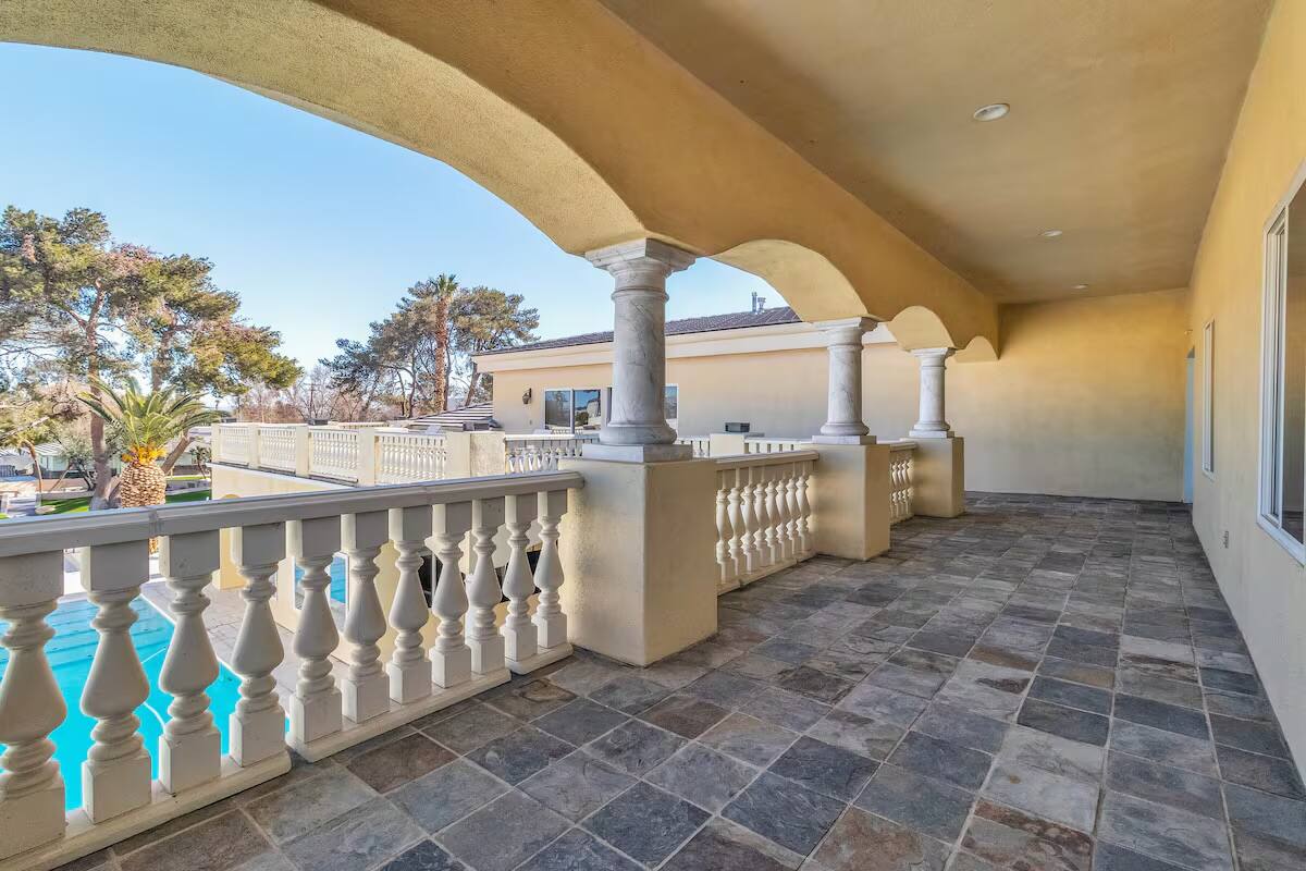 Vegas Outpost Las Vegas vacation rental photo 34