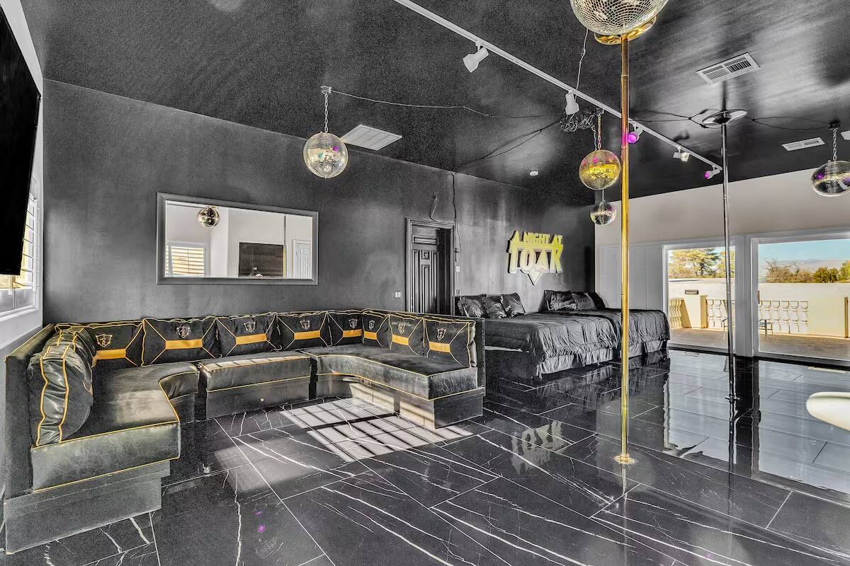 Vegas Outpost Las Vegas vacation rental photo 56