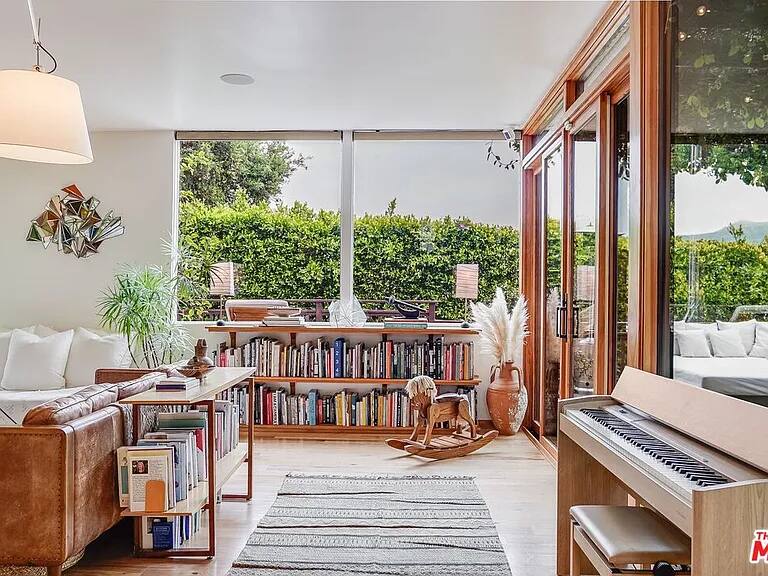 Fairfield Hideaway Los Angeles vacation rental photo 8