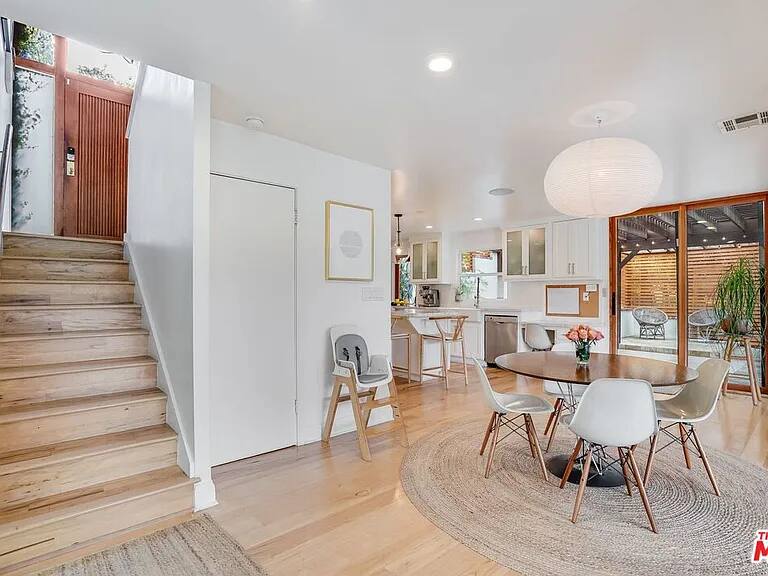 Fairfield Hideaway Los Angeles vacation rental photo 28