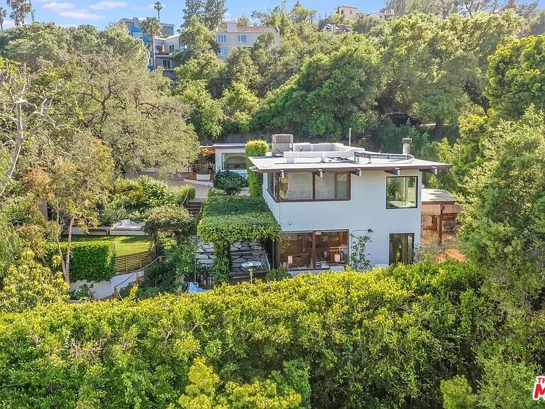 Fairfield Hideaway Los Angeles vacation rental photo 50