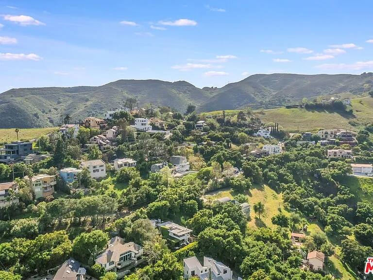 Fairfield Hideaway Los Angeles vacation rental photo 59