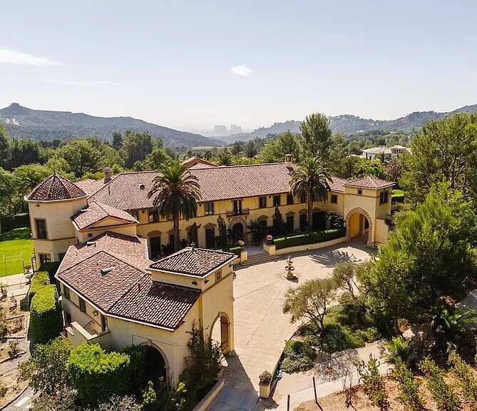 Gagganeau Chateau Los Angeles vacation rental photo 52