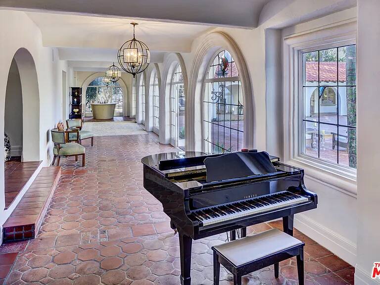 Hollywood Noire Los Angeles vacation rental photo 5