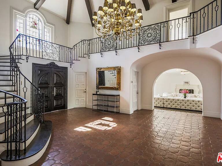 Hollywood Noire Los Angeles vacation rental photo 7