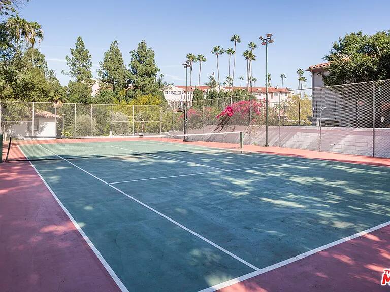 Hollywood Noire Los Angeles vacation rental photo 9