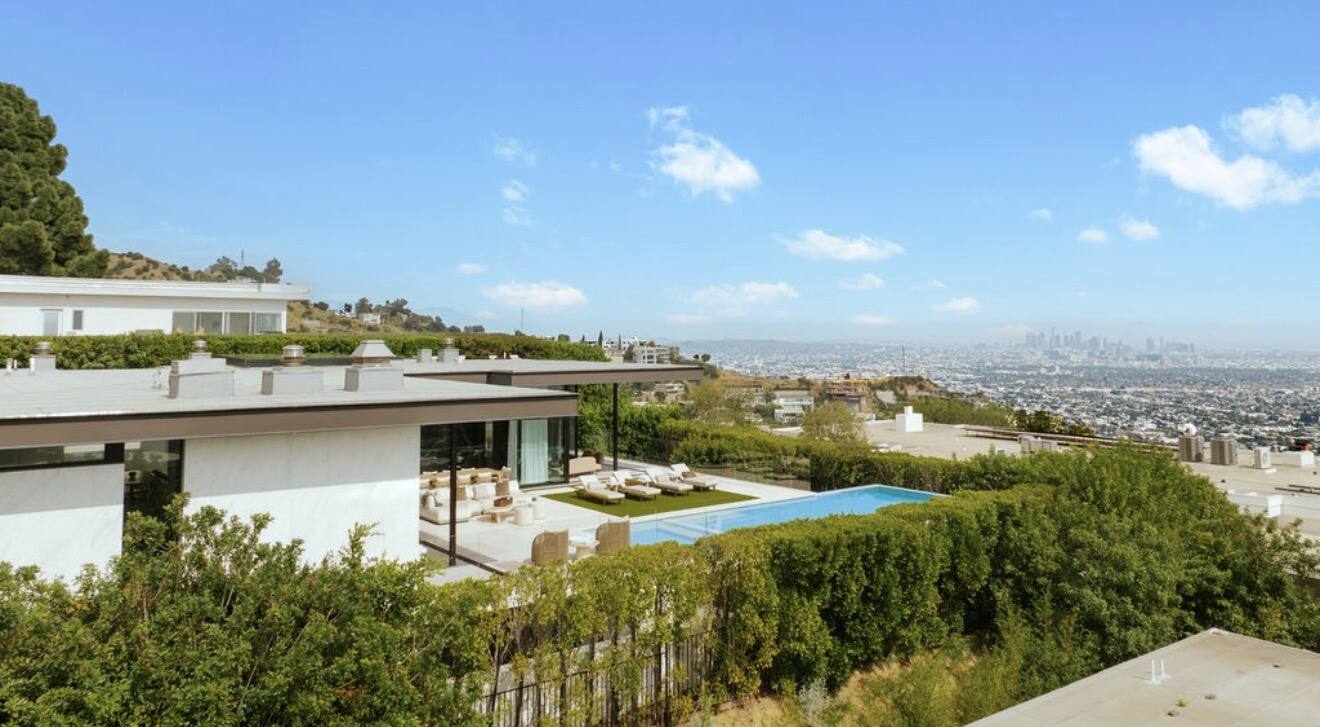 Jey Los Angeles vacation rental photo 1
