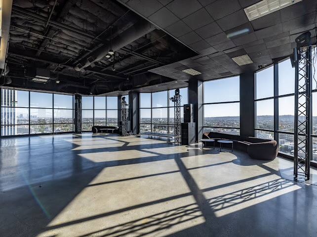 Neptune Noir Penthouse Los Angeles vacation rental photo 16