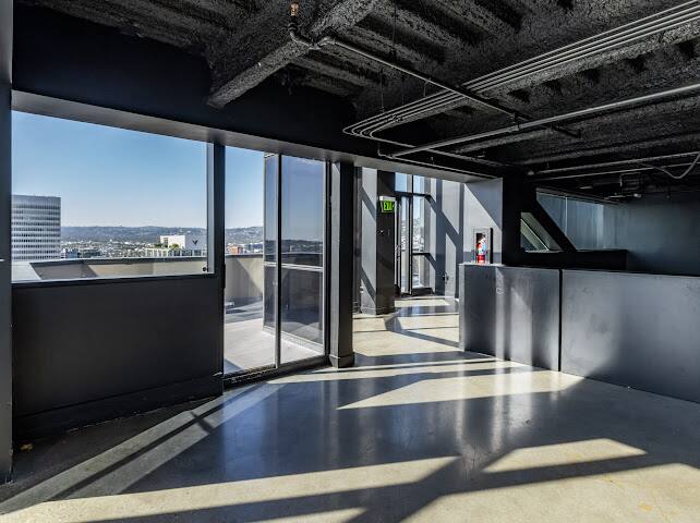Neptune Noir Penthouse Los Angeles vacation rental photo 31
