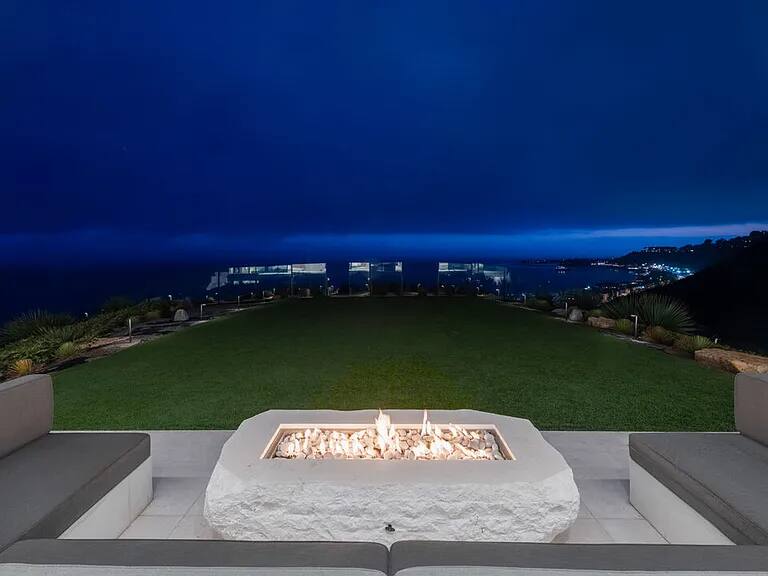 Carbon Haus Malibu vacation rental photo 9