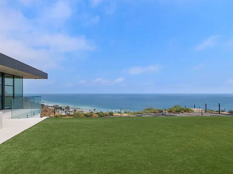 Carbon Haus Malibu vacation rental photo 12