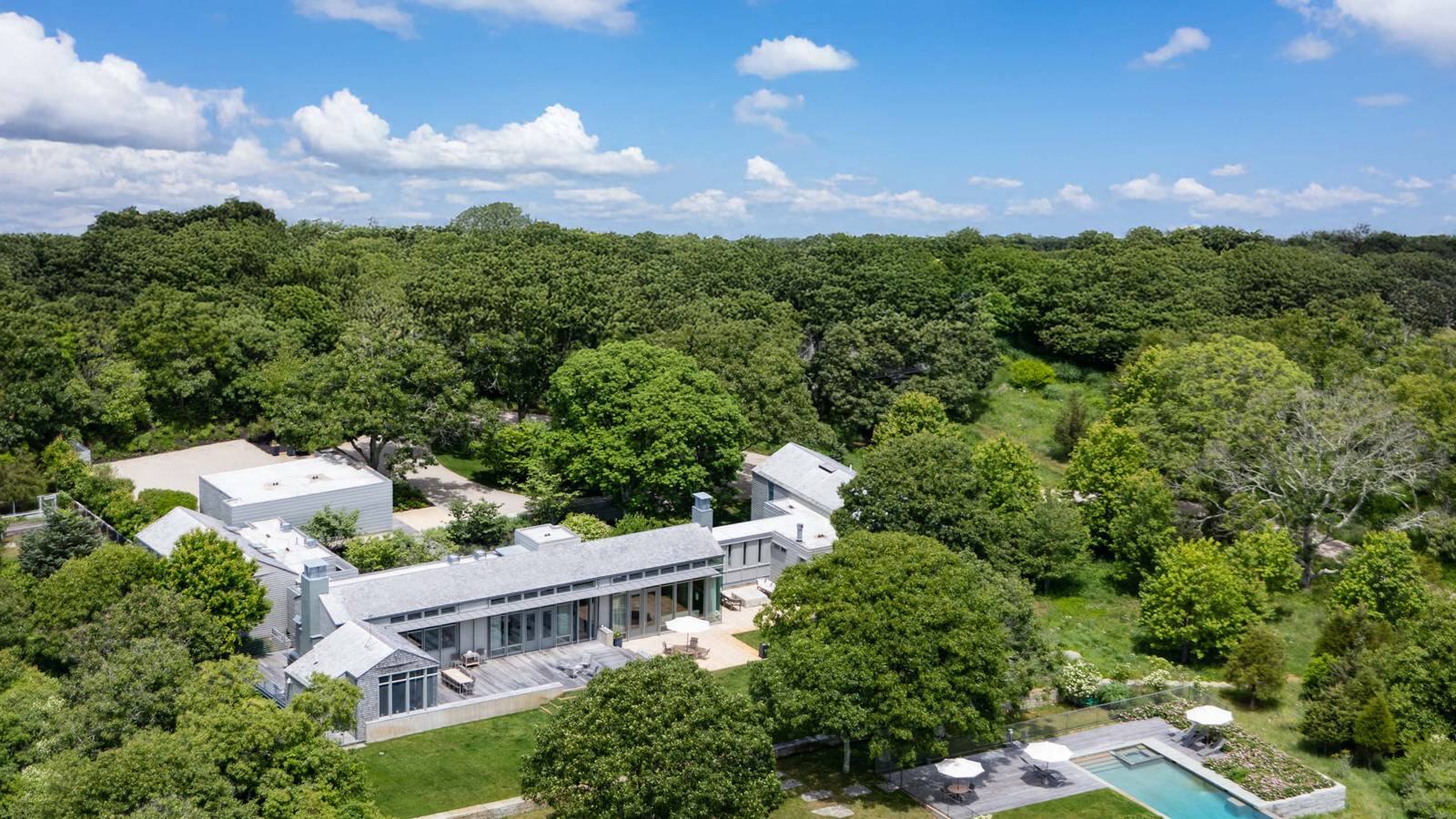 Snail Pond luxury vacation rental in Martha's Vineyard
