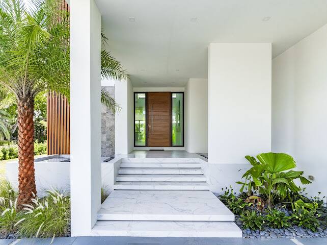 Beachfront Oasis Miami vacation rental photo 1