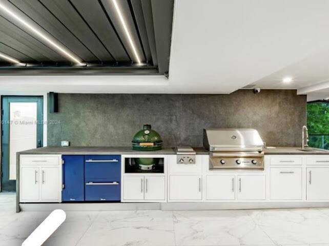 Beachfront Oasis Miami vacation rental photo 15