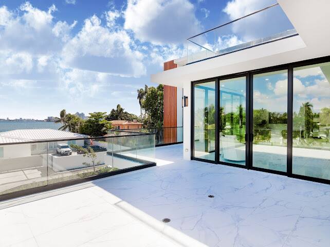 Beachfront Oasis Miami vacation rental photo 40