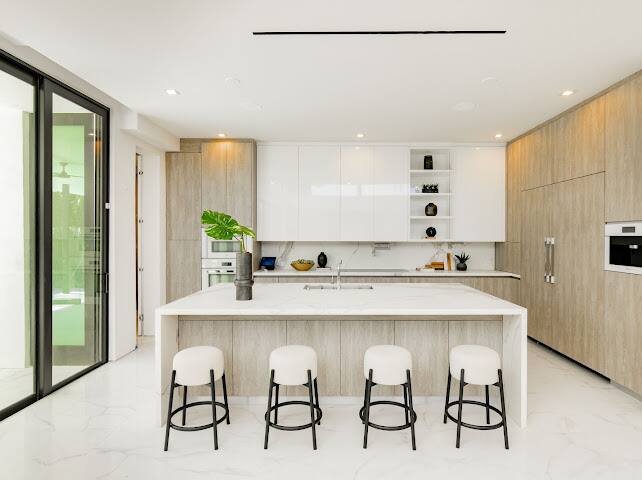 Beachfront Oasis Miami vacation rental photo 41