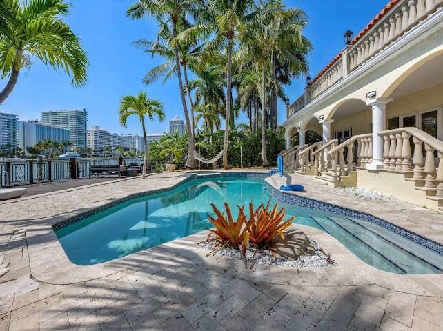 Rini Beach Miami vacation rental photo 1
