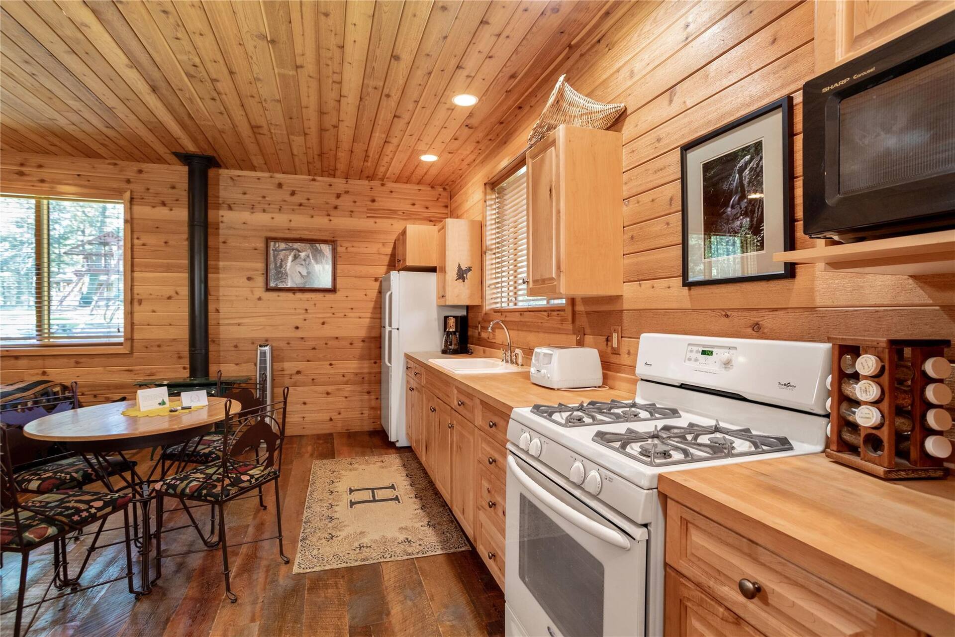 Elk Lake Lodge Montana vacation rental photo 22