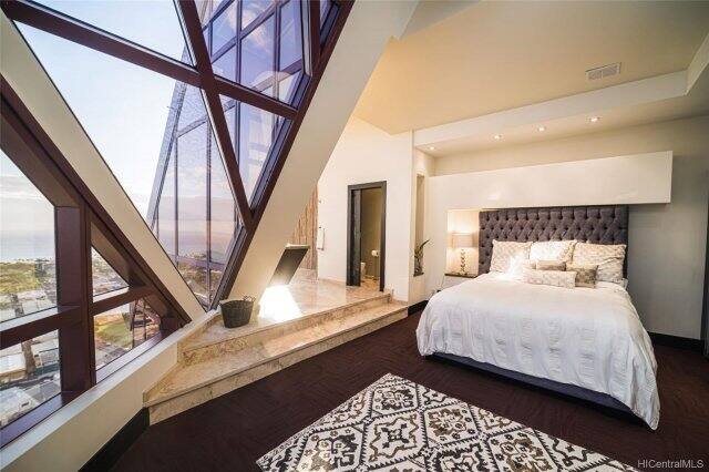 Imperial Hawaii Penthouse Oahu vacation rental photo 11
