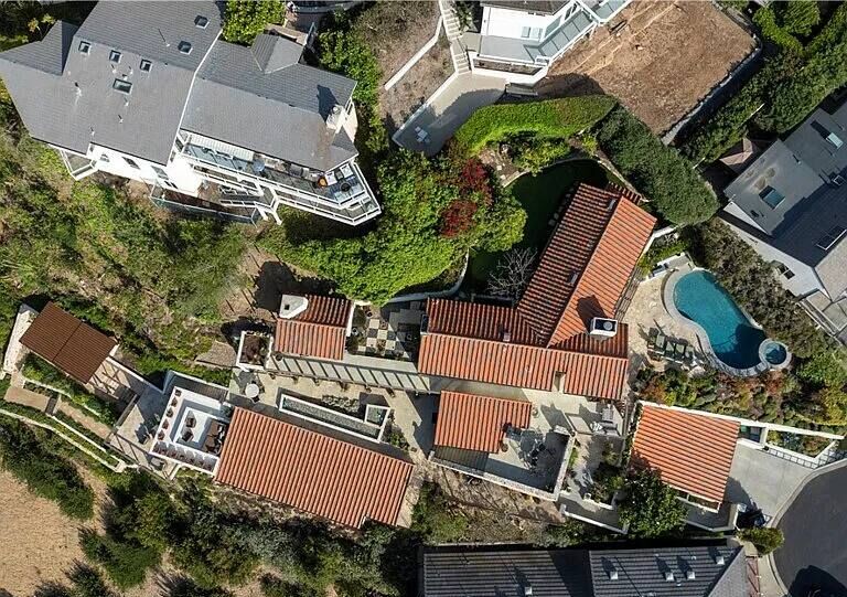 Emerald Ocean Orange County vacation rental photo 1