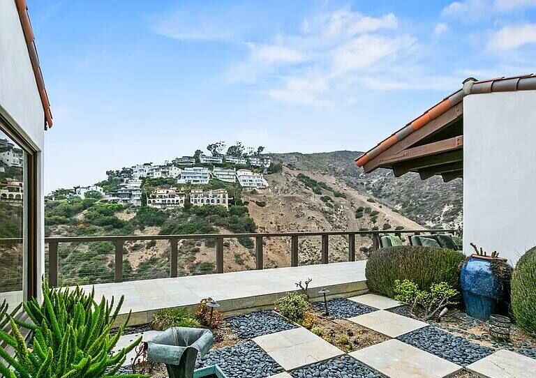 Emerald Ocean Orange County vacation rental photo 28