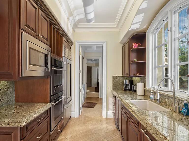 Desert Chateau Palm Springs vacation rental photo 20