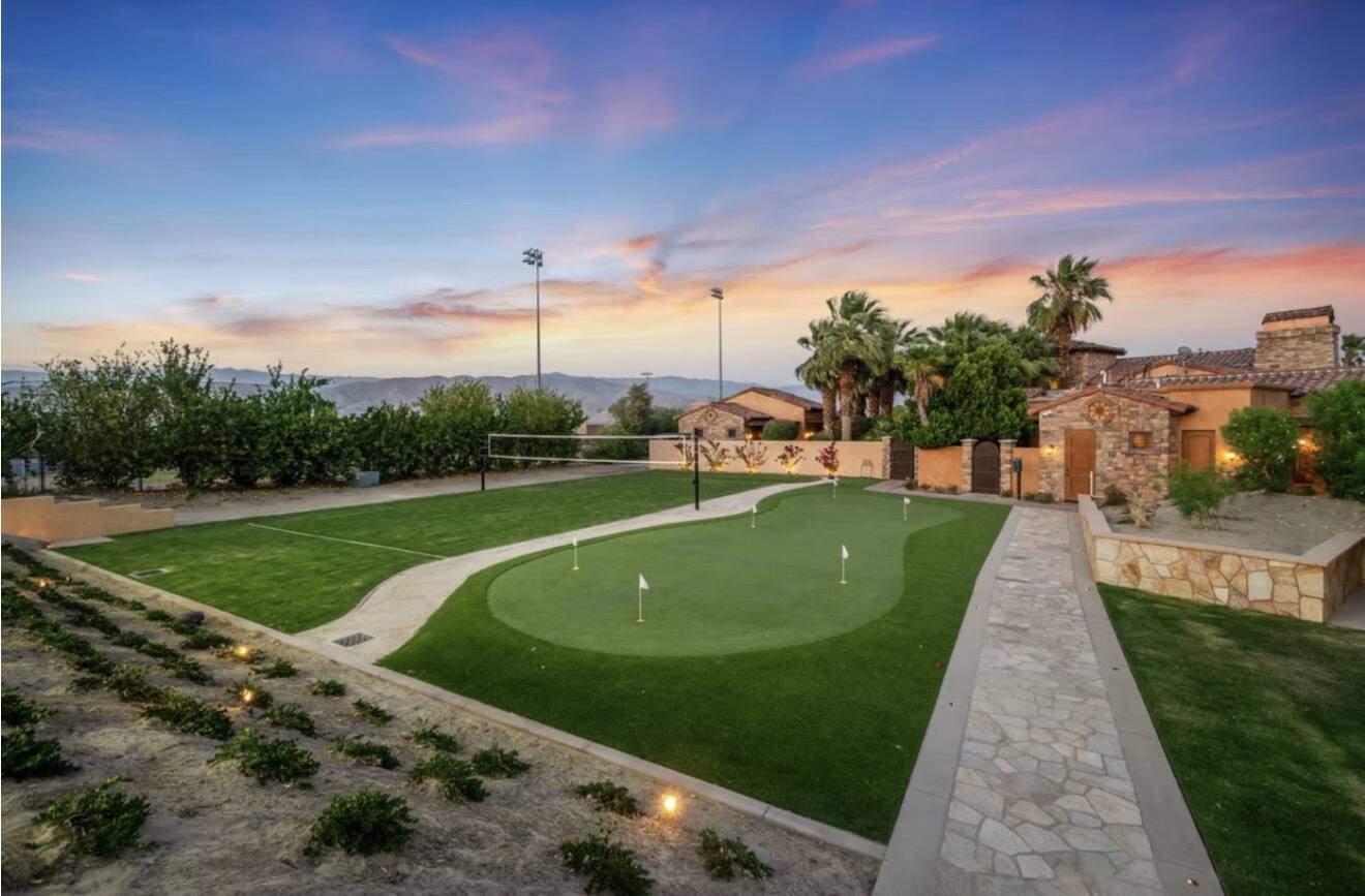 Desert Hearts Palm Springs vacation rental photo 10