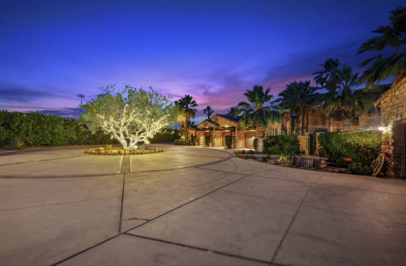 Desert Hearts Palm Springs vacation rental photo 12
